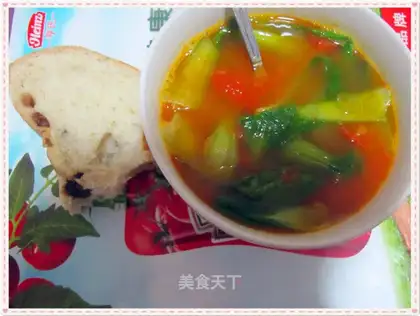 Slimming tomato and rapeseed soup