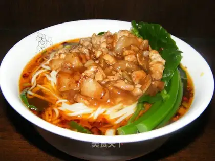 Sichuan-style mixed sauce noodles