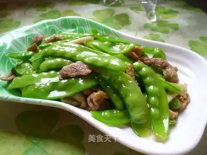 stir-fried shredded pork with peas