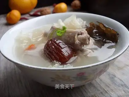 Double ears pork ribs soup