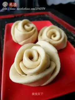 Rose steamed buns