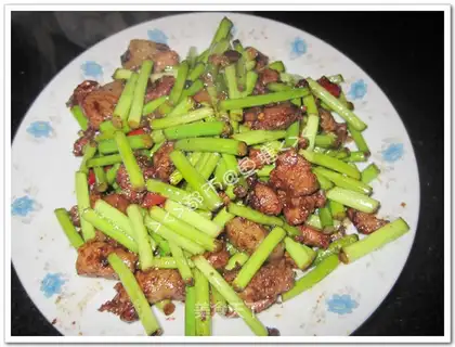 Twice-cooked pork with garlic sprouts