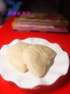 milk-scented lotus leaf cake