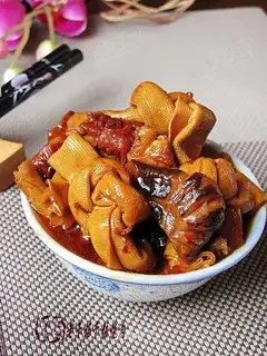 Lao Gan Ma Qian Zhang Jie Roasted Pork
