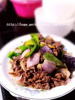 Stewed beef with green pepper and oyster sauce