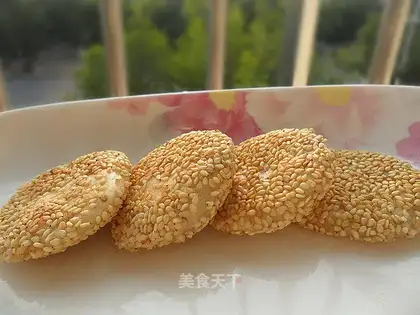 Sesame glutinous rice cake
