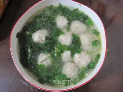 Chrysanthemum meatball soup