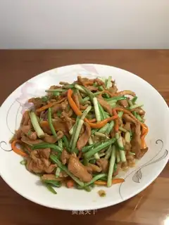 Chicken-wielding insects