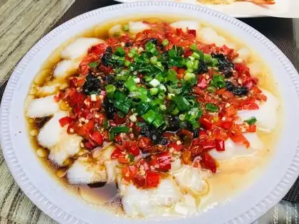The soybeans steamed with dragonfish