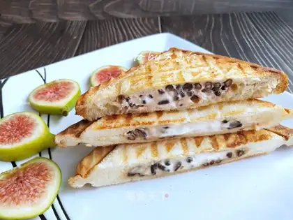 Sour-cheese