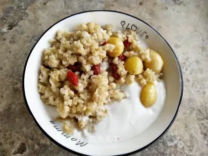 Oatmeal yolk salad