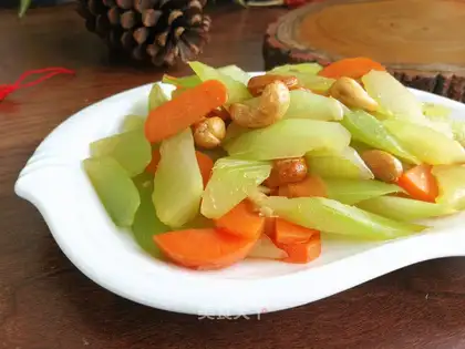 Cashews