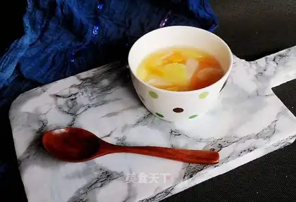 Apple-fresh pastry soup