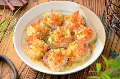 A garlic fan shrimp ball