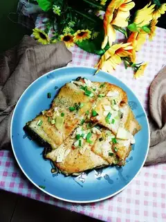 Fried salmon bones