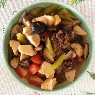 Four vegetables of beef
