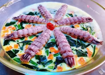 Shrimp-crawling spinach stench
