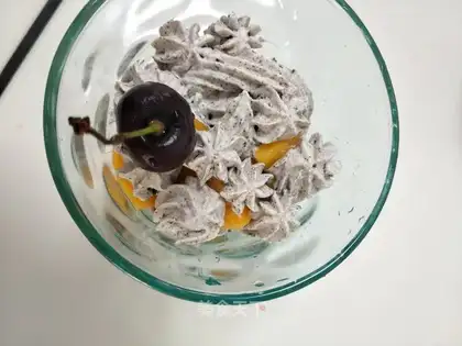 Olio's cream fruit cup