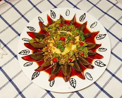 Pineflower egg and tofu
