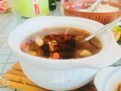 Chicken tea and mushrooms evaporate