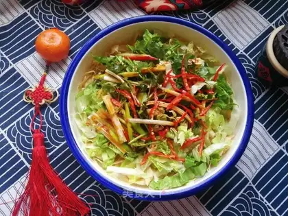 Lettuce with artificial meat