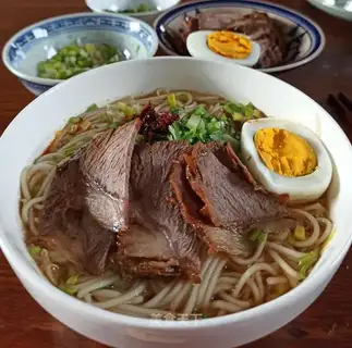 Dry beef noodles