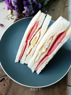 Egg sausage sandwich