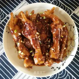 Hot chicken claws