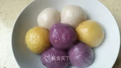 Colour soup round