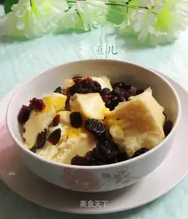 Cranberry cornbread pudding