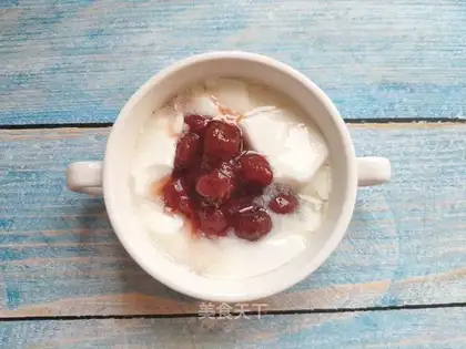 Strawberry yogurt
