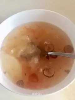 Silver peach pear soup