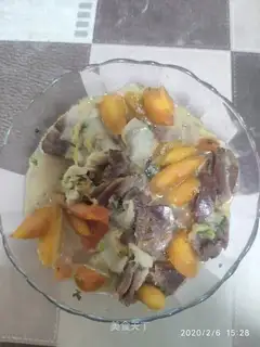 Carrot cabbage beef