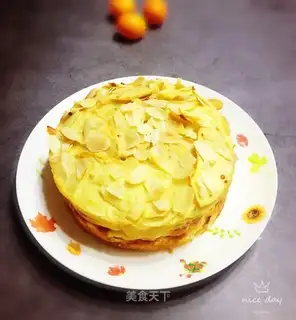 Red apple cake
