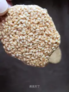 Sesame pretzels