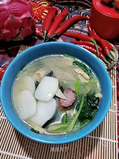 Pineapple sausage pastry soup