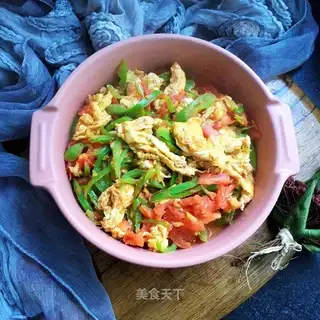 Pepper tomato fried eggs