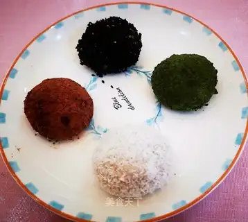 Colour soup round
