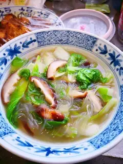 Little cabbage mushroom fan soup
