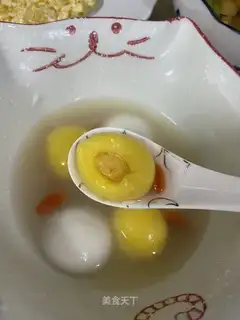 Rose wine and soup