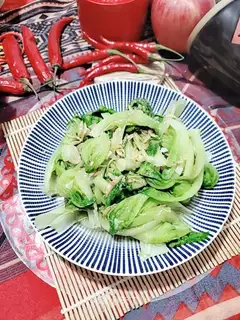 Shrimp-skin, lettuce