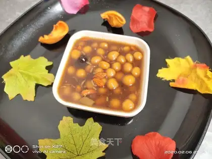 Red dates, sugary little soup