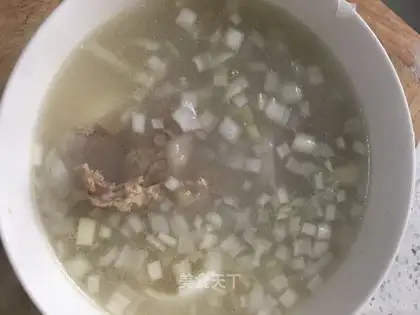A light lamb soup