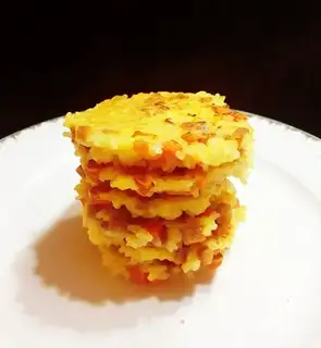 Gold rice omelet