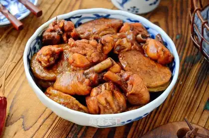 Red-cooked chicken