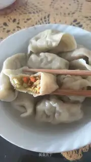 Celery shrimp dumplings