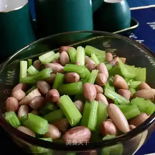 Celery with peanuts