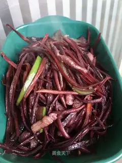 Pork with purple carrots