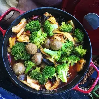 Beefballs, spicy pot