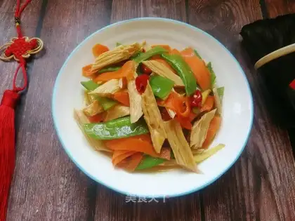 Carrot. Dutch beans